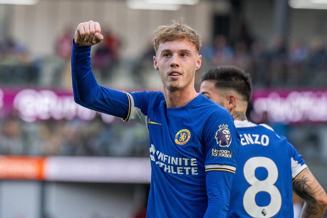 冬窗加盟米兰？罗马诺：莱万不会在1月离开巴萨（罗马诺：莱万1月留在巴萨，冬窗投米兰无望）