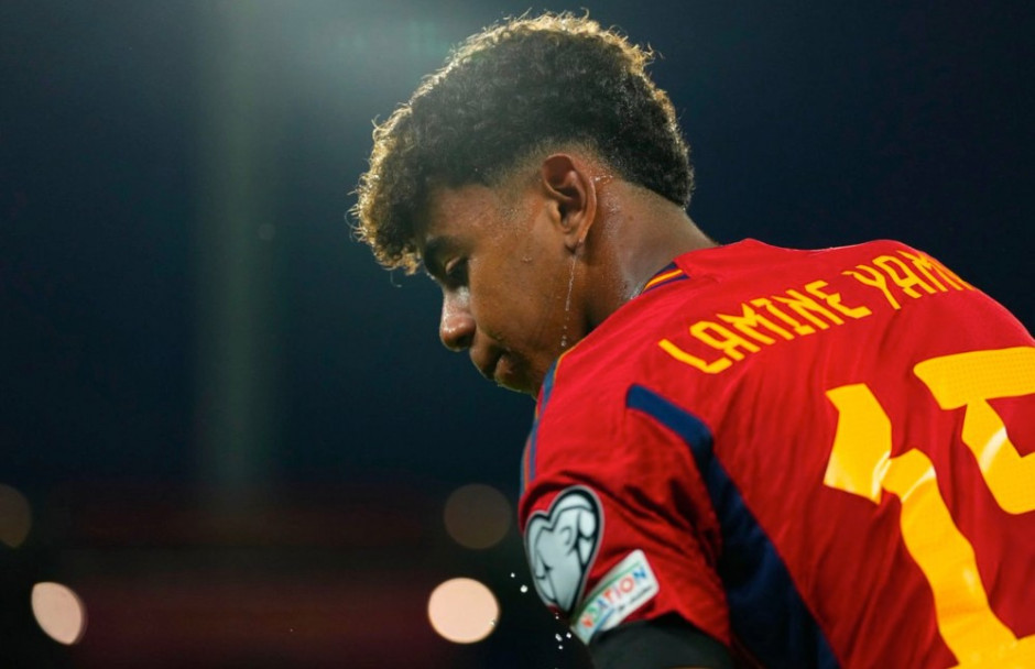 孙兴慜德转身价下跌300万欧，最新身价为1700万欧（德转更新：孙兴慜身价降至1700万欧，较此前下跌300万欧）