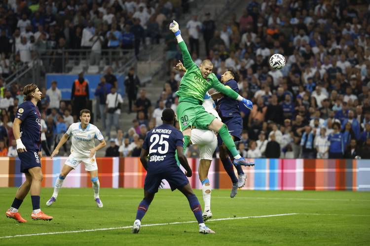 葡体主席：穆里尼奥的问题在于他不会和人沟通（葡体主席：穆里尼奥最大短板是沟通能力）