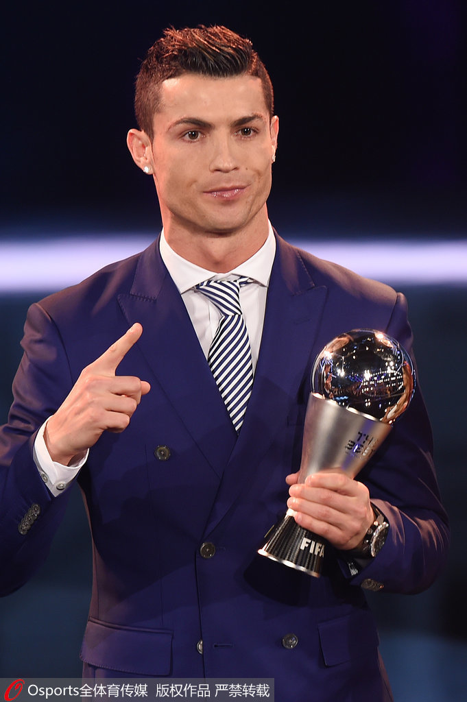 封神！62岁穆帅2射正绞杀64%控球，皇马决定欧冠生死？（神迹！62岁穆里尼奥以2次射正压制64%控球，皇马或成欧冠生死判官？）