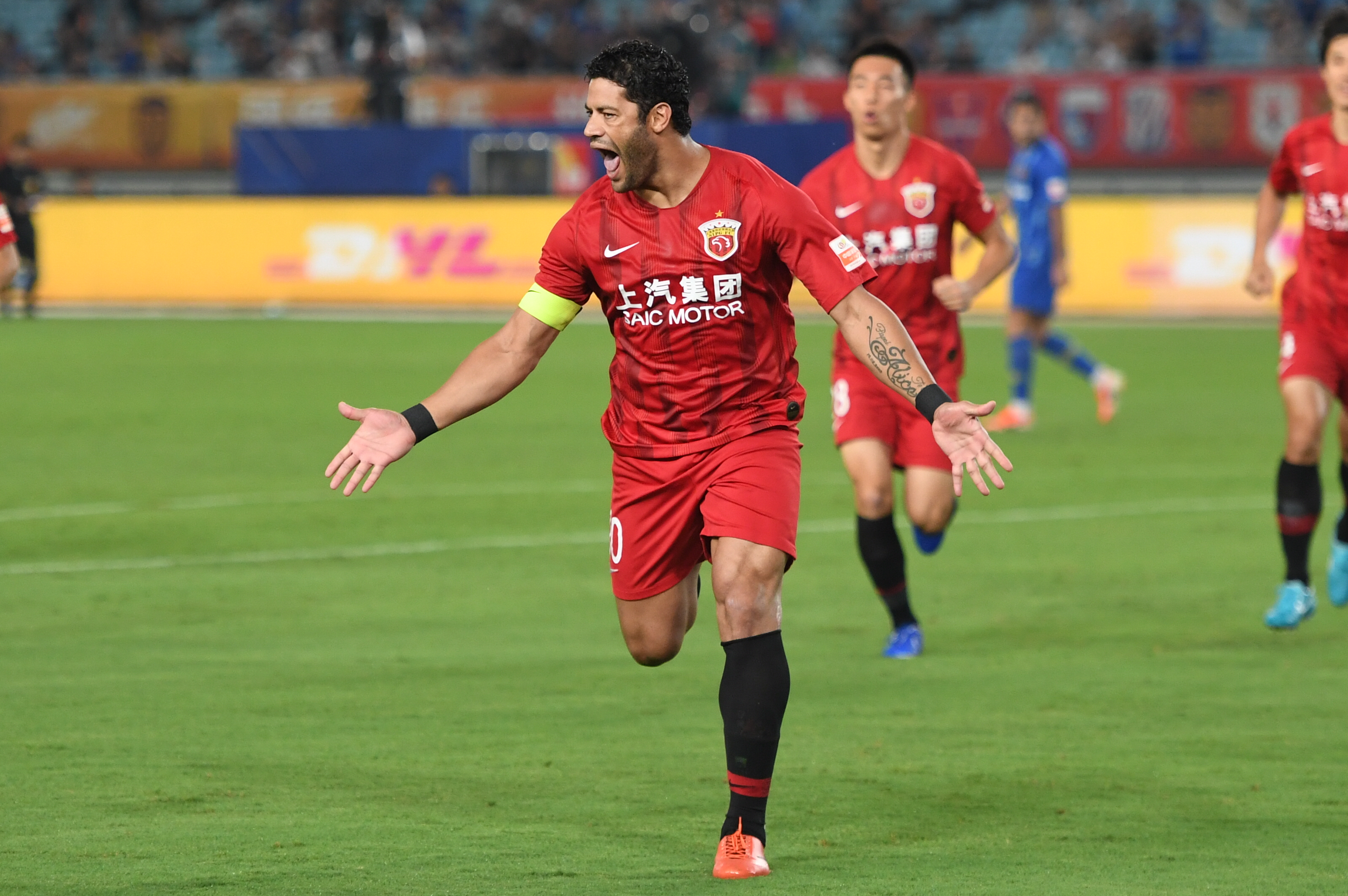 快船上次单月输13场是10年3月，那年他们最终只有29胜53负（快船上次单月吞13败已是2010年3月，那季最终仅29胜53负）