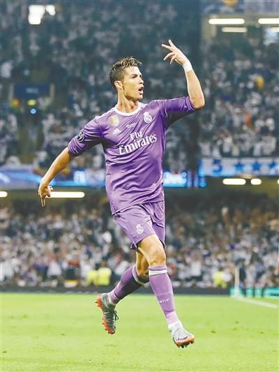 斯普利特：罗威在防守端展现了很强的多样性，他对我们很重要（斯普利特：罗威防守端多面能，是我们不可或缺的一员）