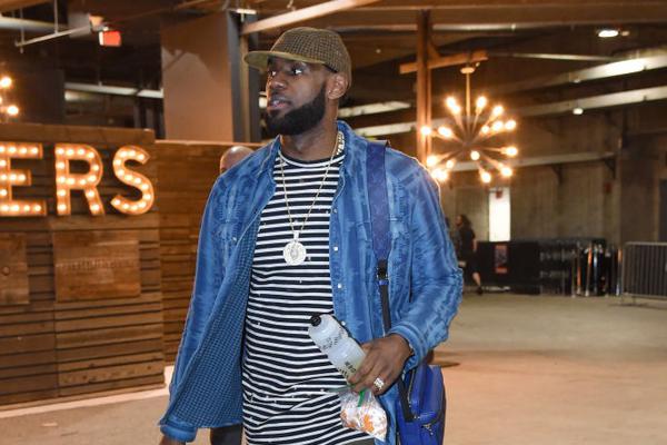 李璇：据我所知，现在球员的阴阳合同还有不少（李璇称：目前球员“阴阳合同”现象仍然不少）