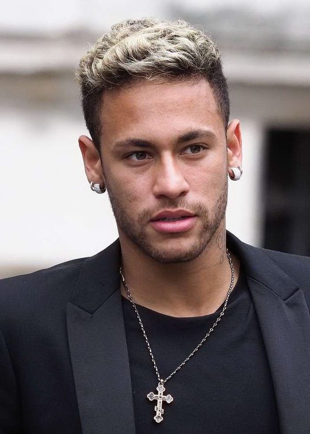 西媒：尤文、法兰克福以及斯图加特询价皇社中场苏契奇（西媒曝：尤文、法兰克福、斯图加特打听皇社中场苏契奇身价）