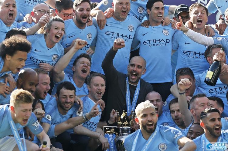 马约拉尔：被西班牙征召是我的目标；本泽马总会鼓励我（马约拉尔：目标是入选西班牙队，本泽马始终在鼓励我）