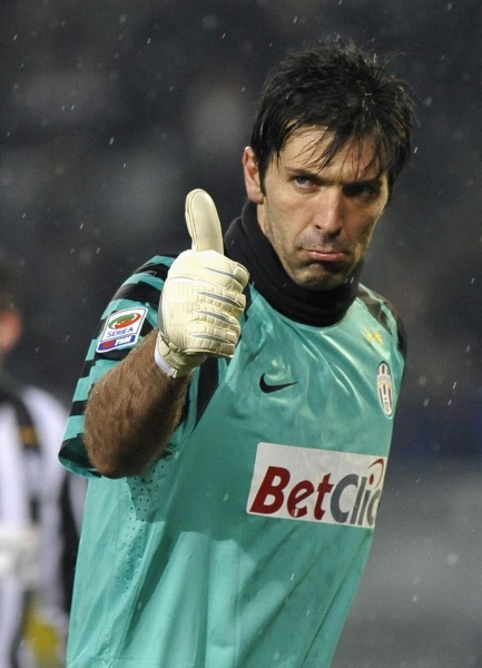 意媒：尤文加入弗罗霍尔特争夺战，与波尔图的良好关系是优势（意媒：尤文竞逐弗罗霍尔特，凭与波尔图良好关系占上风）