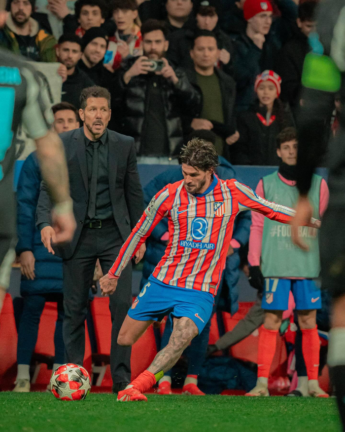 莫雷诺：若能重返西班牙队当然很好；黄潜现在西甲第二还不错（莫雷诺：若能回归西班牙队当然是好事；黄潜暂居西甲第二，表现不错）