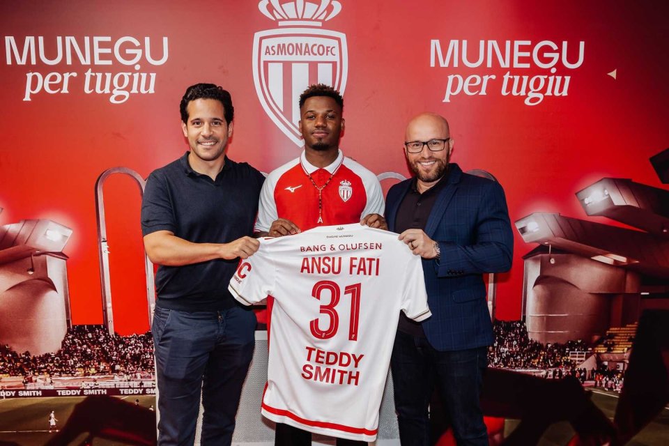 状态不佳！詹姆斯半场9投2中仅得4分，湖人领先9分（手感冰冷！詹姆斯半场9投仅2中拿4分，湖人领先9分）