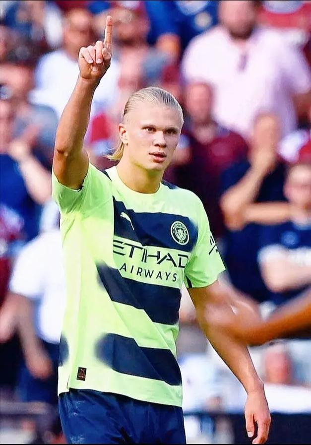 图片报：拜仁新董事卡斯帕被日本广岛经济大学授予荣誉博士称号（图片报：拜仁新任董事卡斯帕获日本广岛经济大学荣誉博士称号）