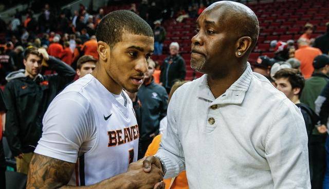 更是其网球 更是其网球